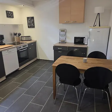 Neu! Moderne An Der Treene *