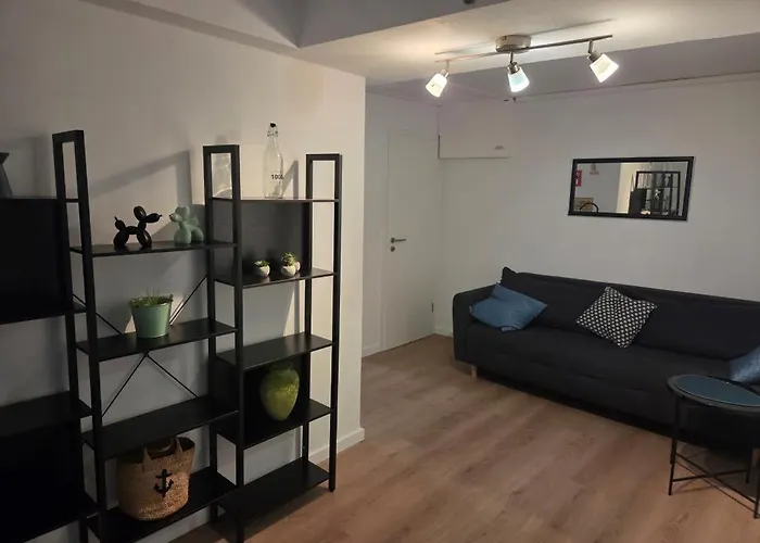 Neu! Moderne An Der Treene